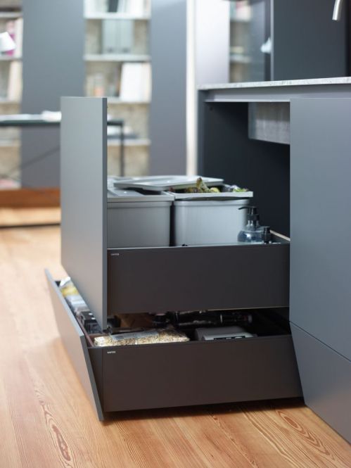 e1101880i08d2018 web